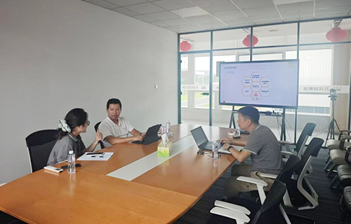 Especialistas técnicos e líderes empresariais sul-coreanos concluem auditoria estratégica de alto nível das instalações de lubrificantes de Wanxiang
